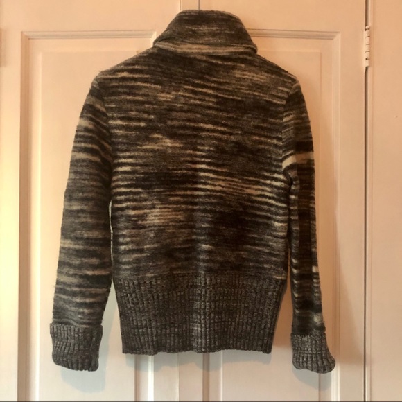 Woolen Sweater Jacket - Picture 5 of 5